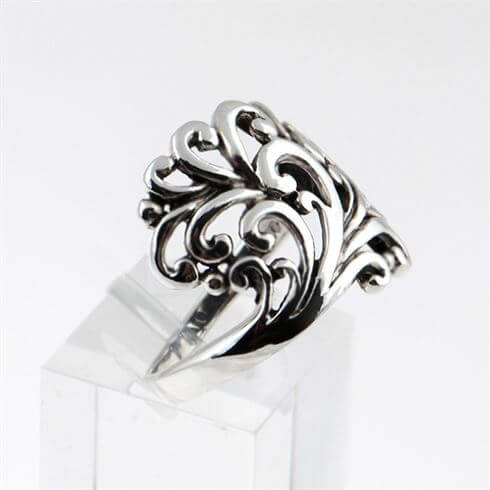 Grote opengewerkte ring 2
