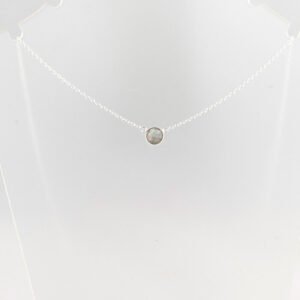Zilver ketting met labradoriet steentje 2