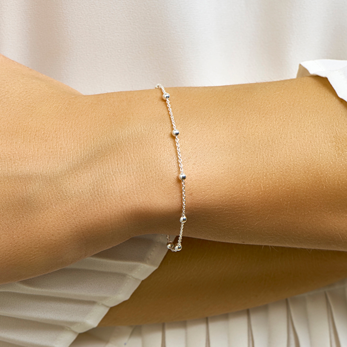 Zilveren armbandje bolletjes1