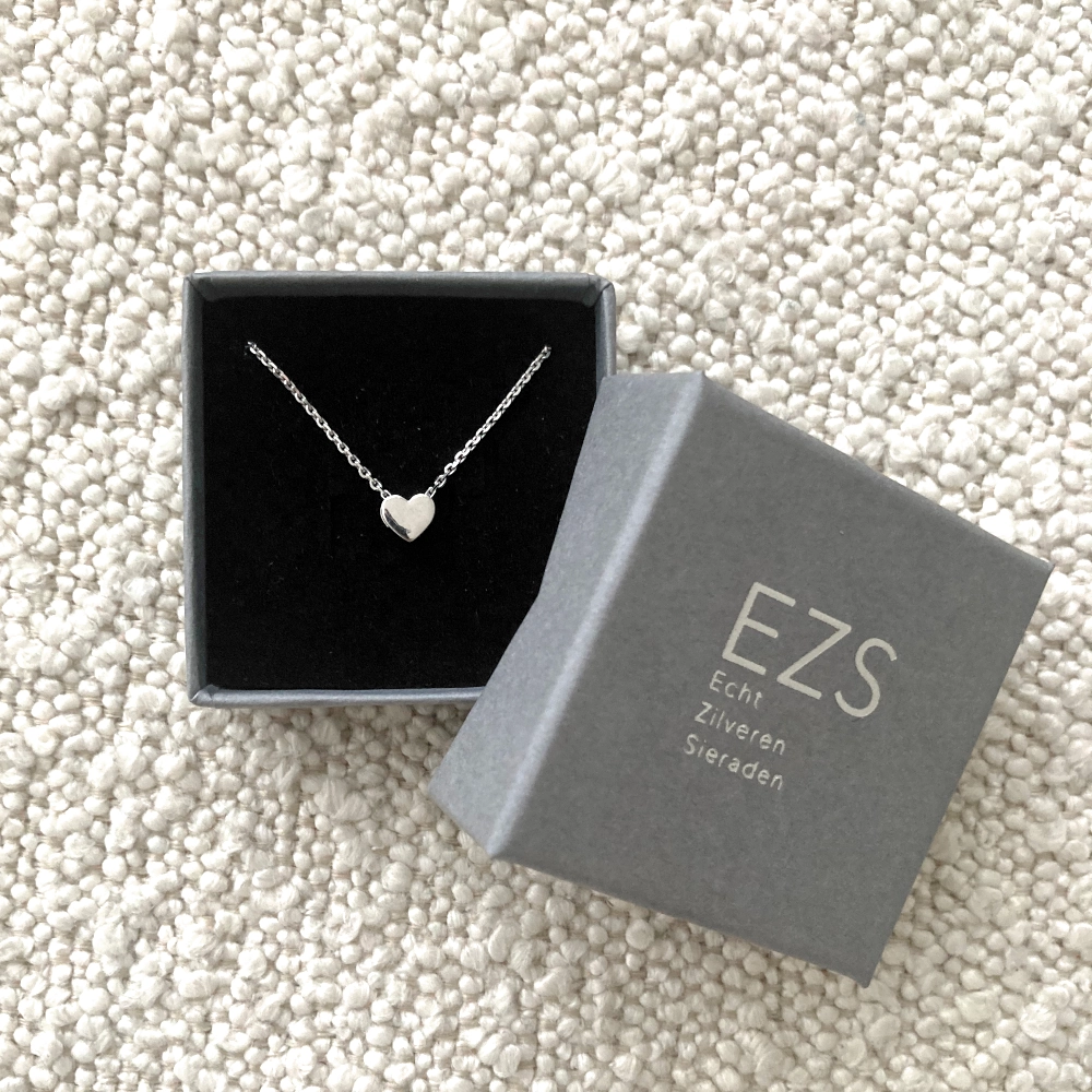 Gerhodineerd zilveren hartje in cadeaudoosje