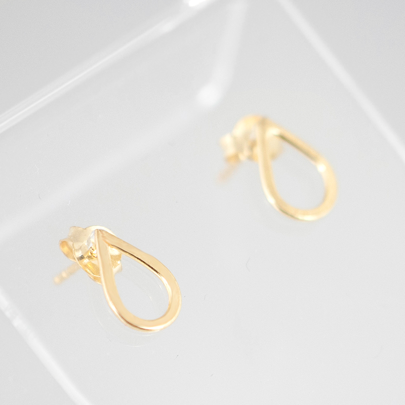 Oorstekers druppel goud op zilver 3