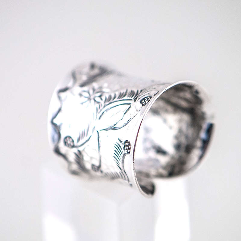 Brede zilveren ring bewerkt 5