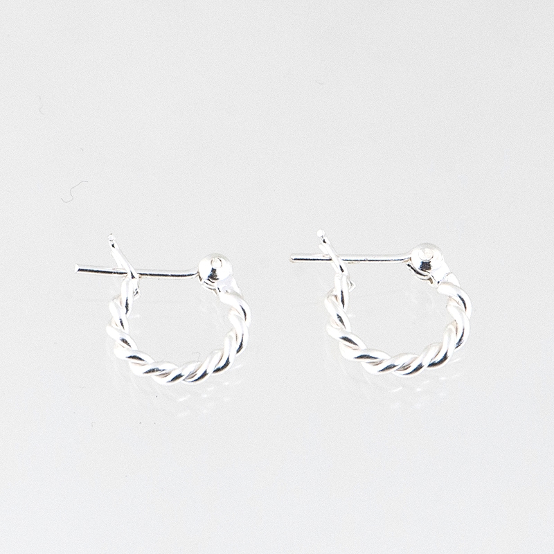 Mini oorringetjes zilver met kliksluiting 1