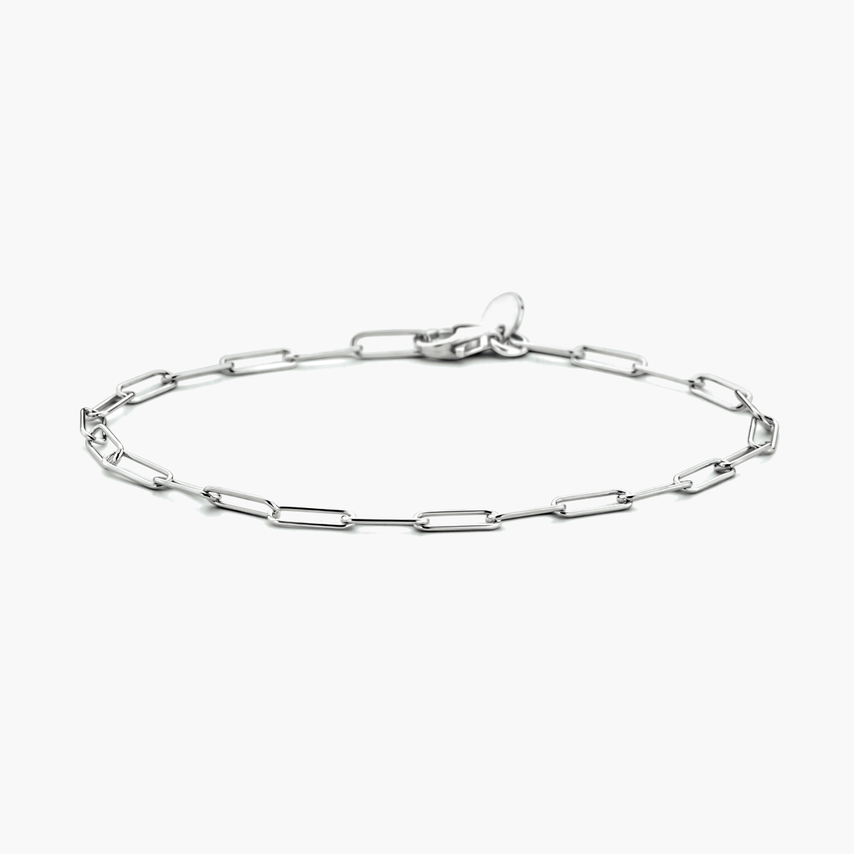 Paperclip armband van gerhodineerd 925 Sterling zilver met een schakelbreedte van 3 mm. Lengte 18 cm.