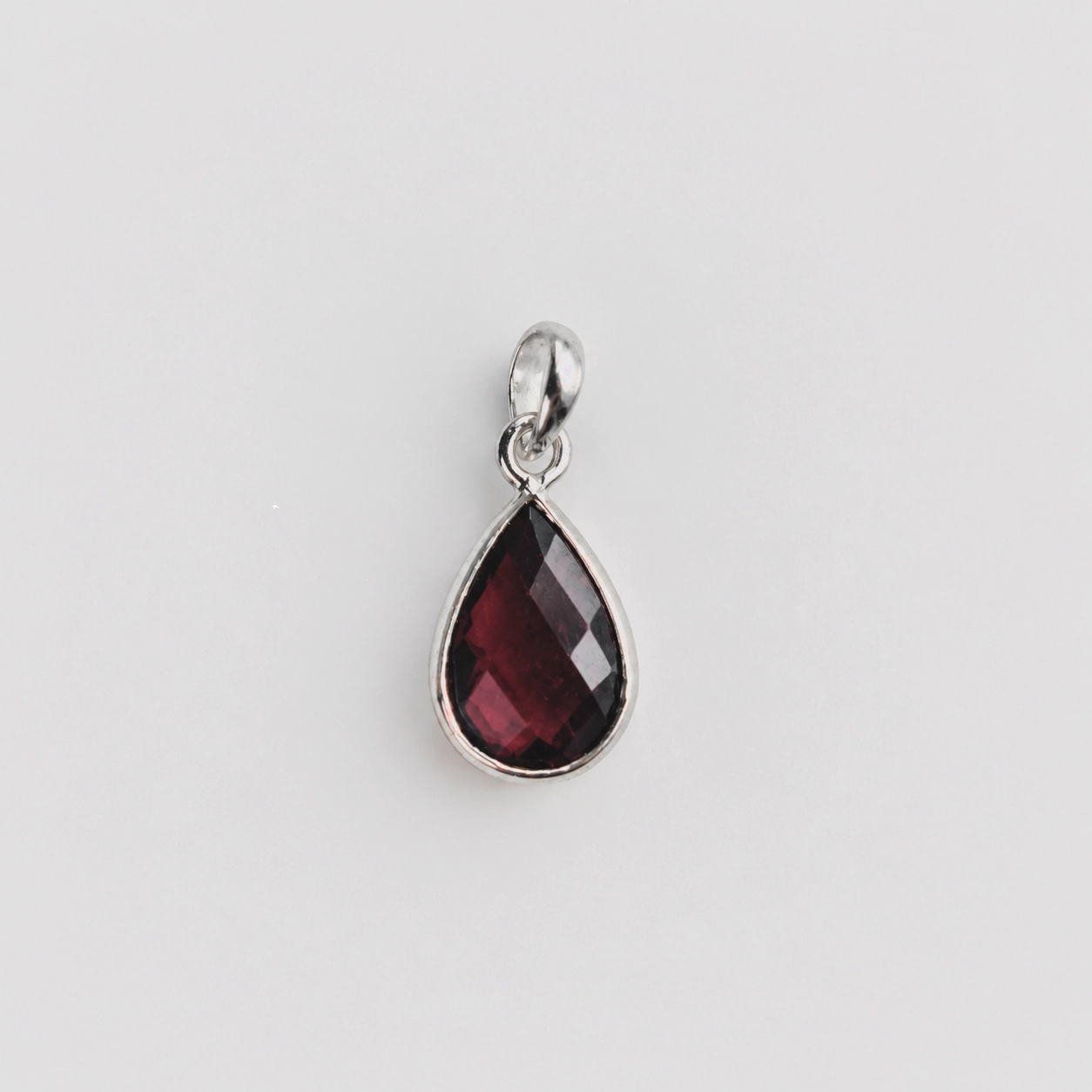 Granaat hangertje - 925 zilver